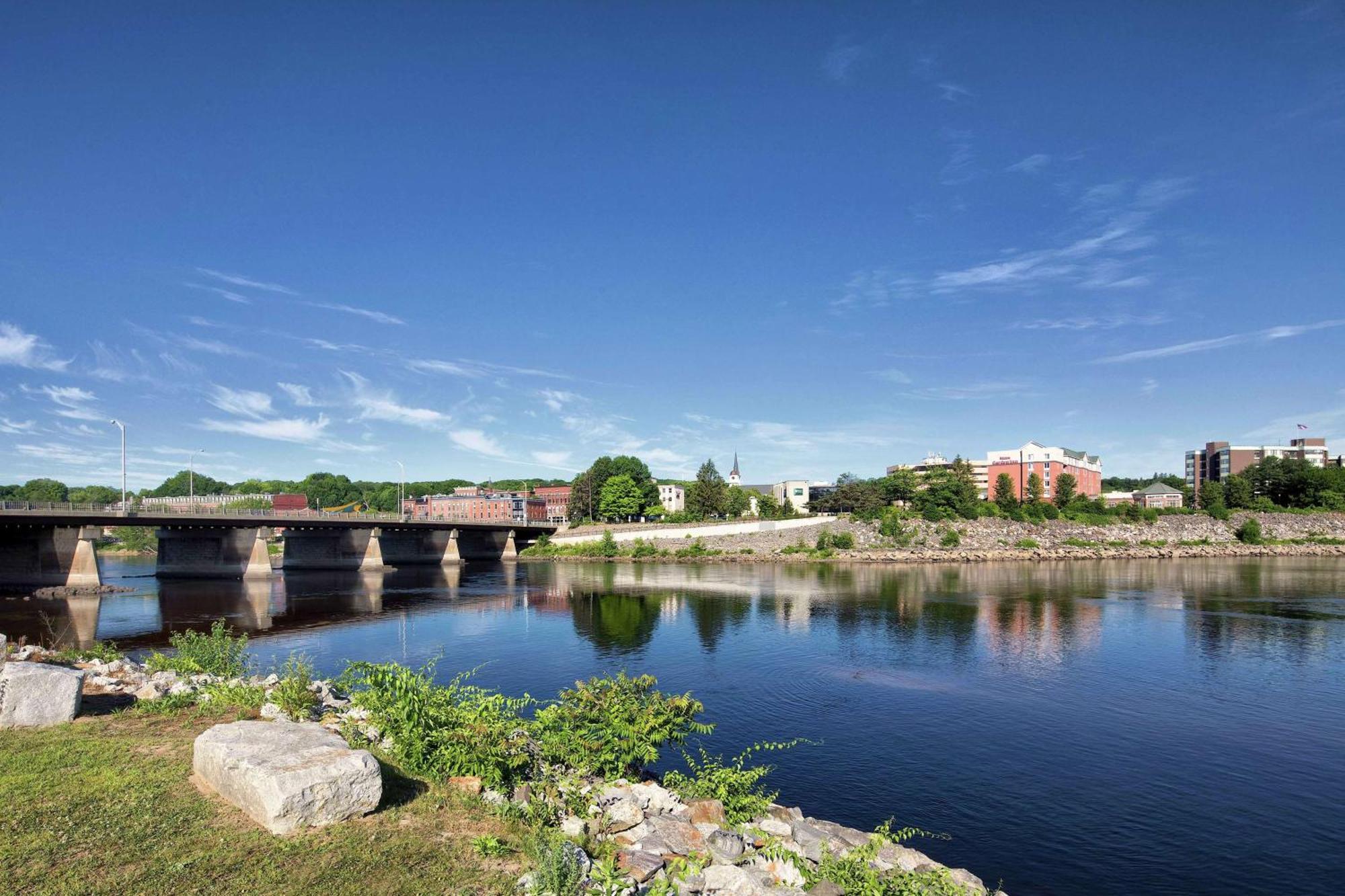 Hilton Garden Inn Auburn Riverwatch Екстер'єр фото